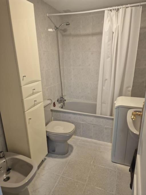 Studio Flat 150M Away From Beach 또레비에하 외부 사진
